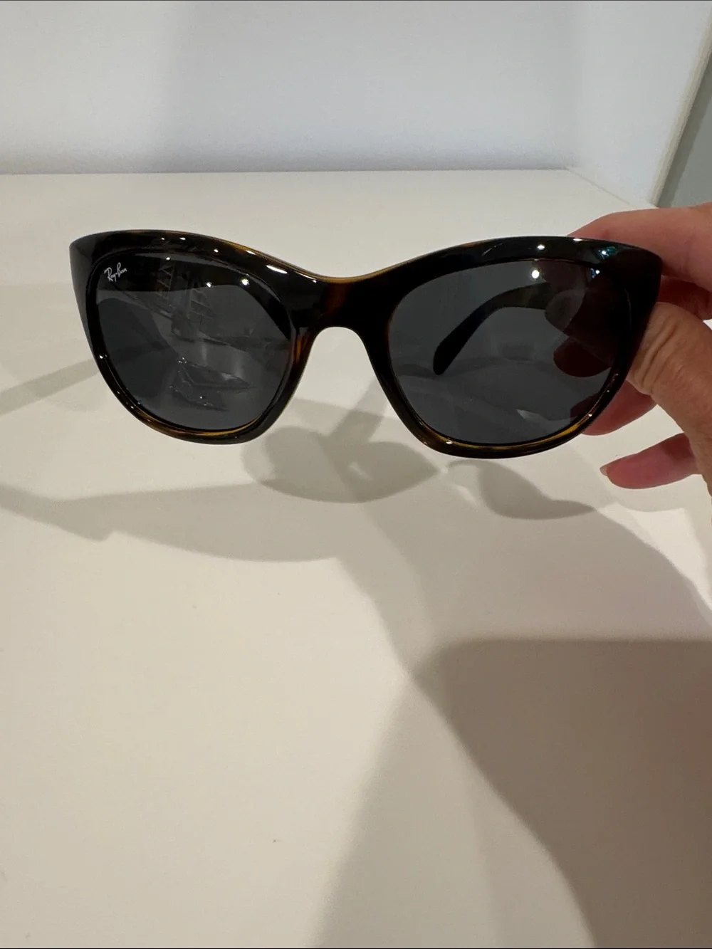 NWT Ray-Ban RB 4216 Sunglasses